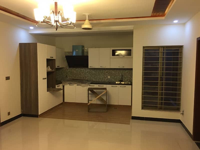 4 Bed House For Rent In Askari 14 Sec A 6