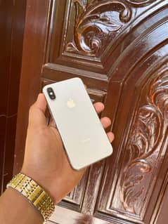 IPHONE X PTA WITH BOX CHARGER