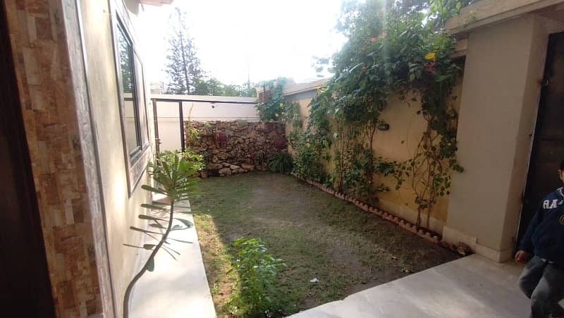 Saadi Town 400 SQ YD House For Sale 10