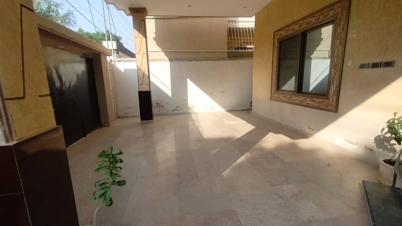 Saadi Town 400 SQ YD House For Sale 11