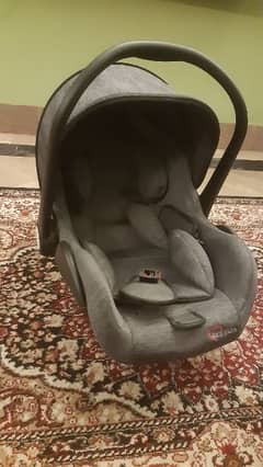 Tinnies baby car seat
