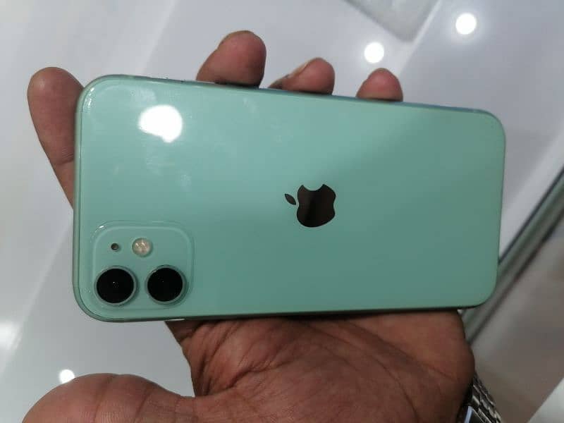 iphone 11 for sale only serious buyer contact me 3