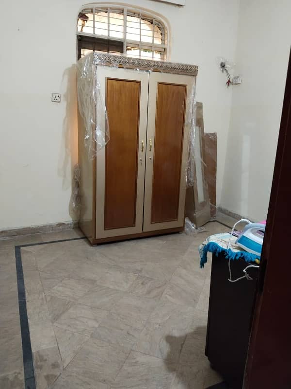 10 Marla Lower Portion Available For Rent In Raza Block Allama Iqbal Town Lahore 6