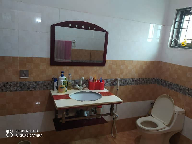 5 Marla Lower portion is For Rent in Wapda Town Phase 1 Lahore. 9