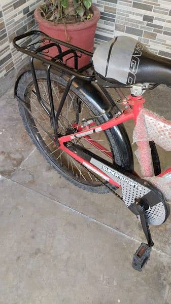 Bicycle 24 size, very good condition, original pics attached 3