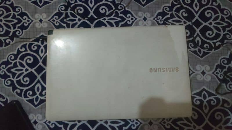 Samsung core i7 2nd generation white laptop 6