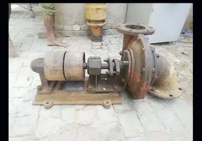 nayab tractor engine peter. 45 hrs used. 10