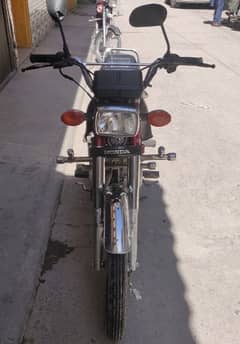 honda 125 just like new bike All documents clear and available