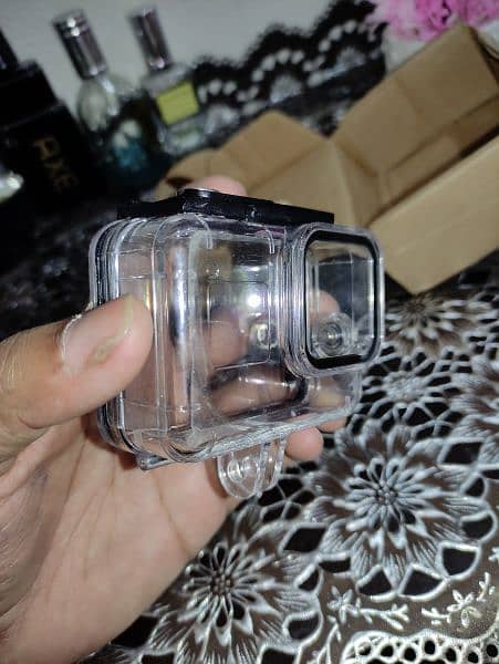 GoPro Hero 8 Black 10/10 Condition With Original Charger And 2 battery 9