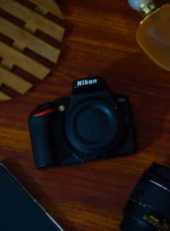 rarely used just like new Nikon d3500 dslr