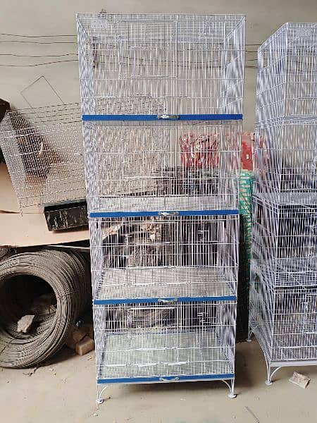 Perfect cages for your lovebirds 0 334 0429529 0