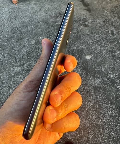 Xiaomi Pocophone F1 In orginal condition 5