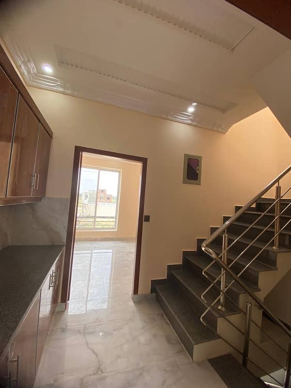 3 MARLA BRAND NEW HOUSE FOR SALE IN AL KABIR TOWN PHASE 2 BLCOK E 16