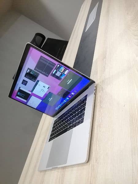 macbook pro 15 inch 2017 2