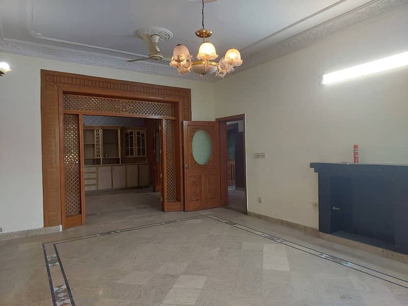 1 Kanal Corner Semi Commercial House For SALE In Johar Town Phase 2 Near To Emporium Mall 5