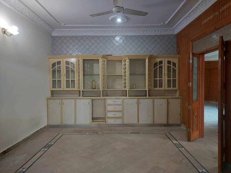 1 Kanal Corner Semi Commercial House For SALE In Johar Town Phase 2 Near To Emporium Mall 7