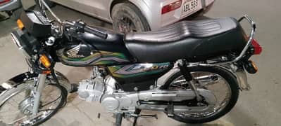 CD 70 bike for sale in good condition