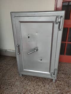 Cash/Gold locker Safe 250 KG Plus 0