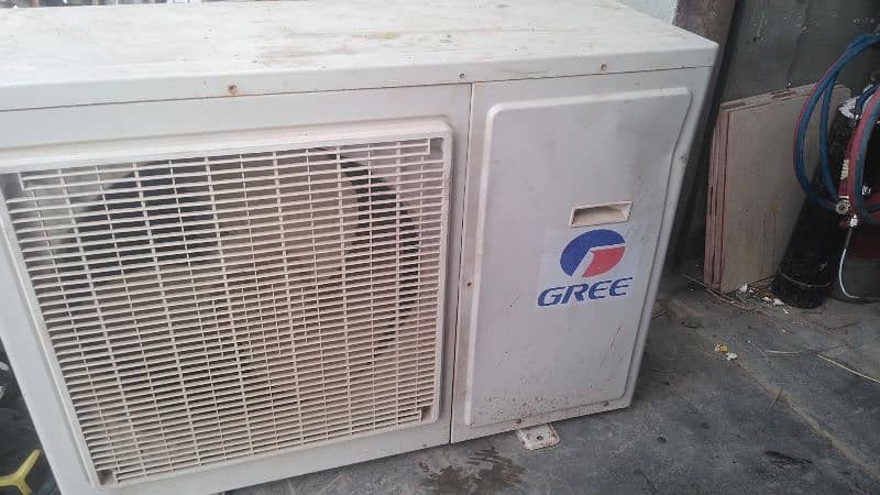 slightly used and refurnished 1 ton 1,5 ton 2 ton ac available 15