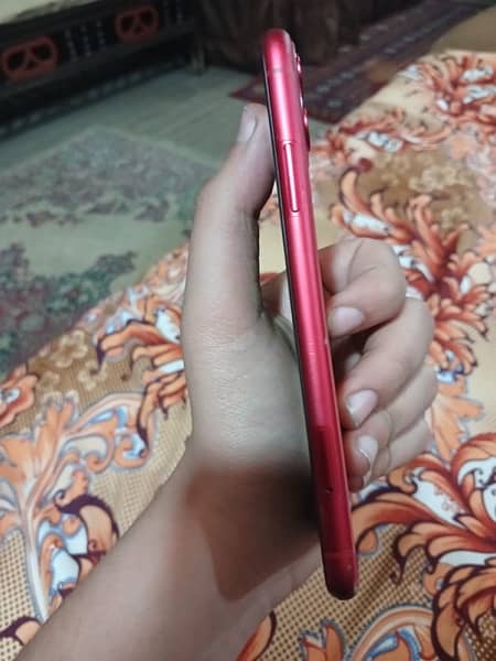 {iphone11}  red cloure  bettery service 78% non pta  condition 10%9.8 3