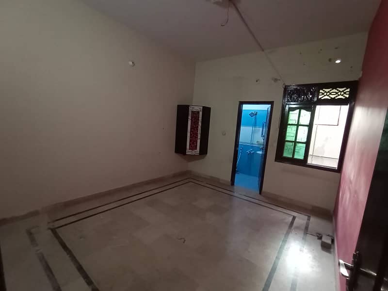 120 yards Ground Floor 2 bed rooms, 1 Lounge & 1 drawing room House for RENT in North Karachi 5-c/1, 18 meter Road, near BILAL SCHOOL 7
