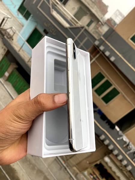 Apple iphone x 64gb pta approved with box 7