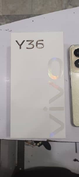 Vivo Y36 8\256 11 month warranty with original box and charger 1