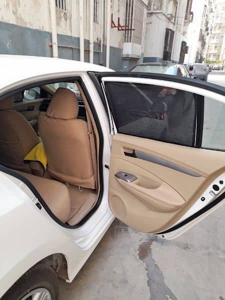 Honda City white color like brand new condition only 4700km done 7