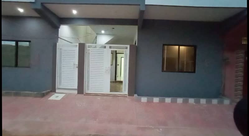 DIRECT OWNER 100 Yards Brand New Bungalow For SALE In Very Reasonable Price Complete & Furnished 40