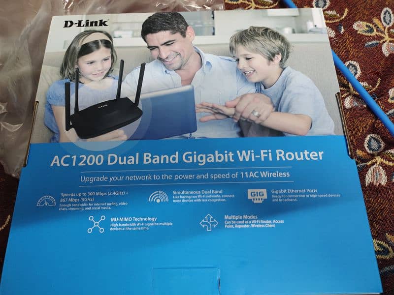D'Link DIR825m Router 1
