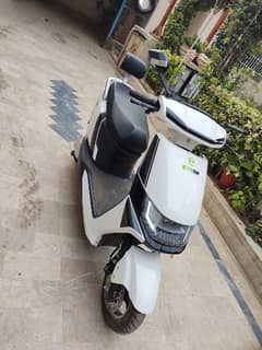 EVEON JOY ELECTRIC SCOOTER FOR SELL BRAND NEW