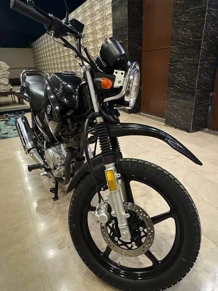 YAMAHA YBR 125G 3