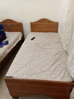2 single beds