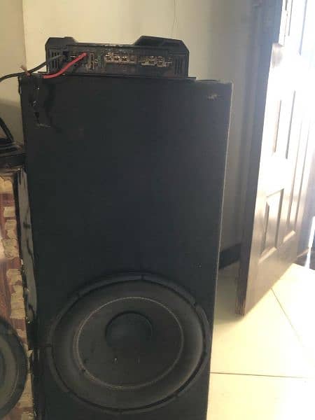 Car music system,two amplifier and two basser 2