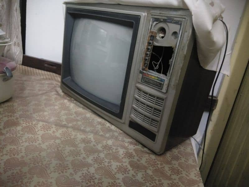 old TV for sale 2