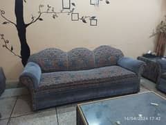 7 seater sofa with small center table