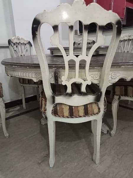 Round Dining table set for sale 5