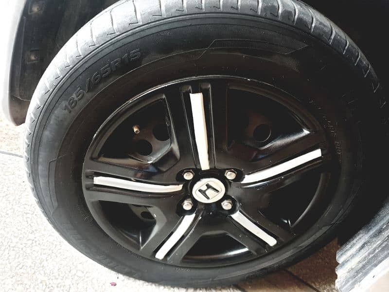 Stylish Tyres made in Indonesia with Rims and Wheelcovers 2