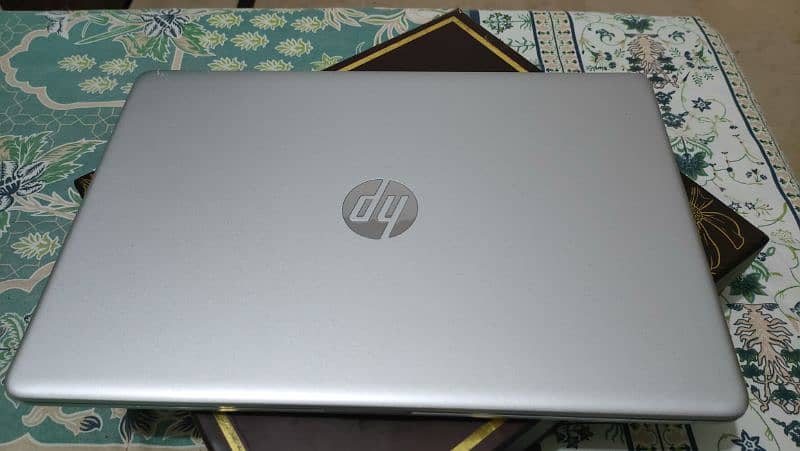 HP Laptop 15-dw3005wm 4