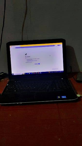 Laptoop 10 by 10 condition 3rd jenration corw i5 2
