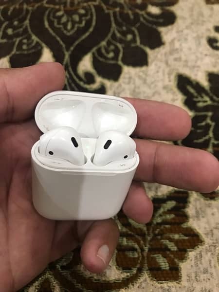 Apple Airpods model A1602 series 1 3