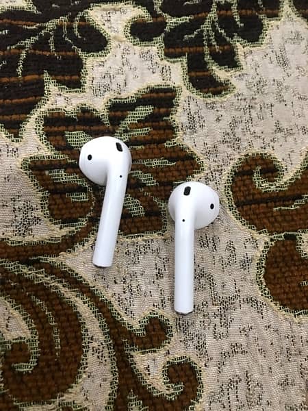 Apple Airpods model A1602 series 1 8