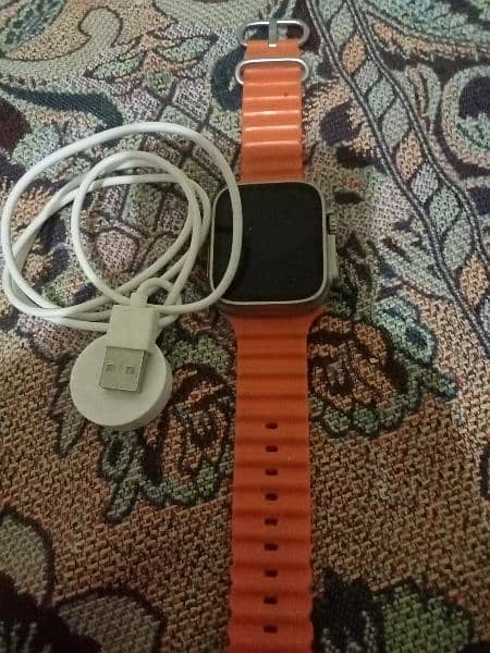 x8 ultra smartwatch 10/10 condition 0