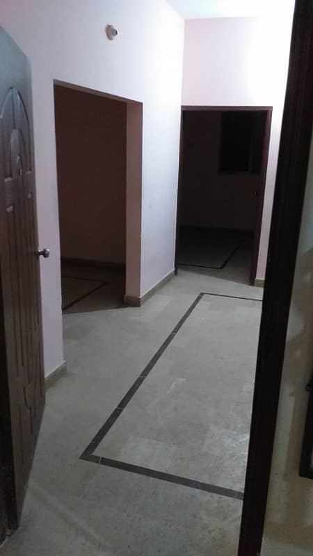 3bed 2nd Floor Corner Road Facing Flat For Rent in Mehmoodabad 2 3