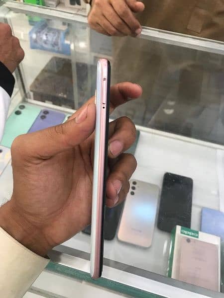 Vivo S1 pro 8gb , 128 gb , with box charger 3