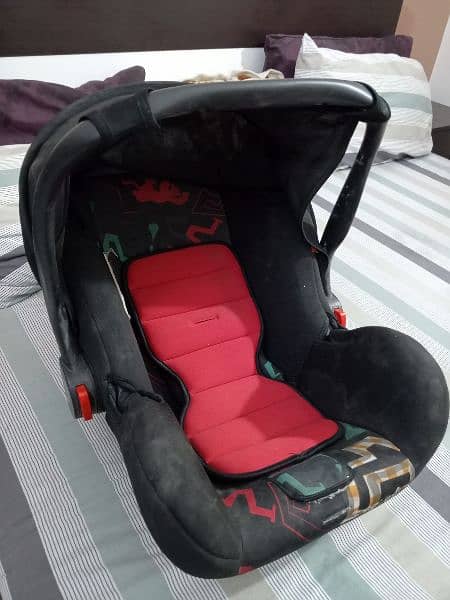 baby cot/ baby car seat baby bouncer 2