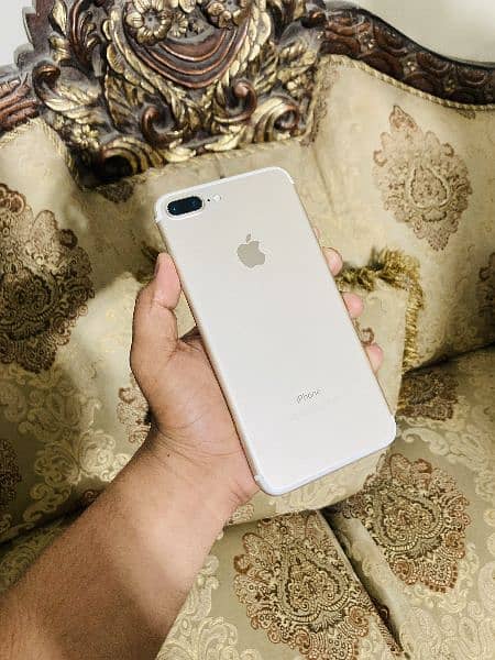 iPhone 7 plus approved 32gb 4