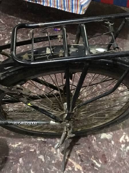 EYPTION WARRIOR CYCLE BICYCLE GOOD CONDITION BACK TYRE CHANGE 1