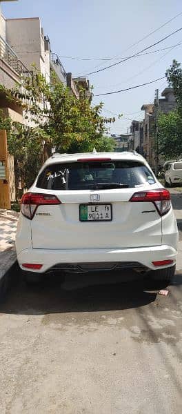 Honda Vezel Z Pakage For Sale 1