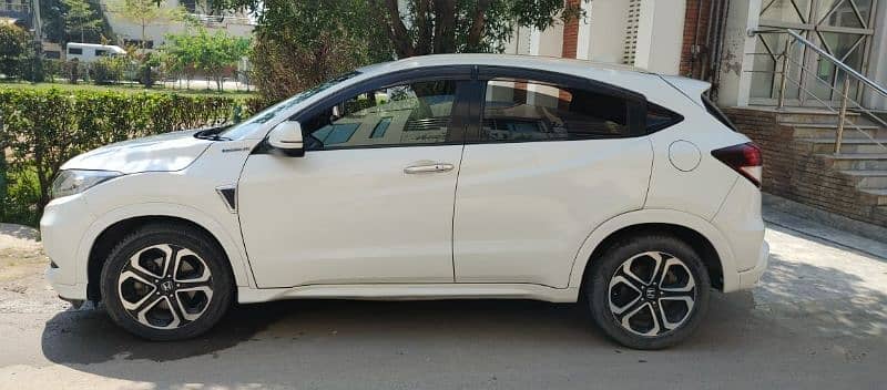 Honda Vezel Z Pakage For Sale 3